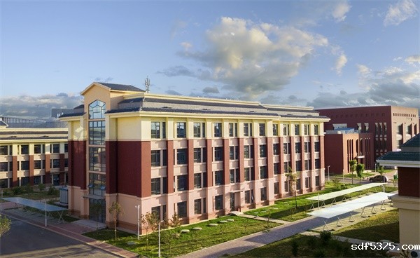 “红绿蓝“宣讲团本学期活动圆满完成