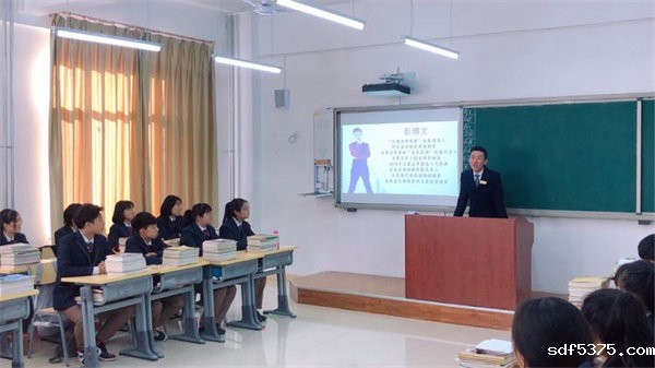 励志青春追逐梦想---【优秀毕业生大讲堂】系列